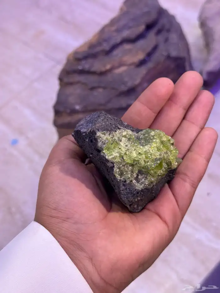 احجار كريمه اسما الحجر الزبرجد 0