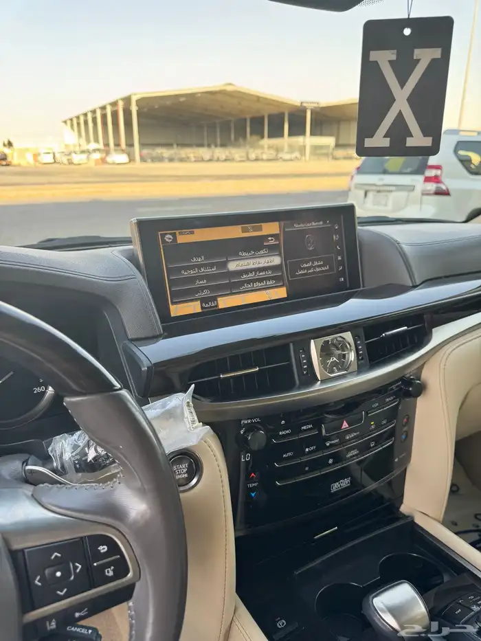 للبيع لكزس 2019 LX570 - بحالة الوكاله 12