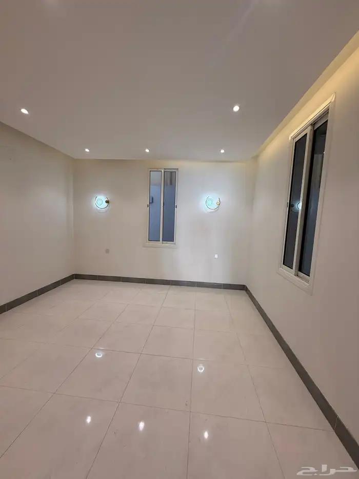 للبيع فلل الإسكان بن بطي وتاره طريق ابها الخميس 10