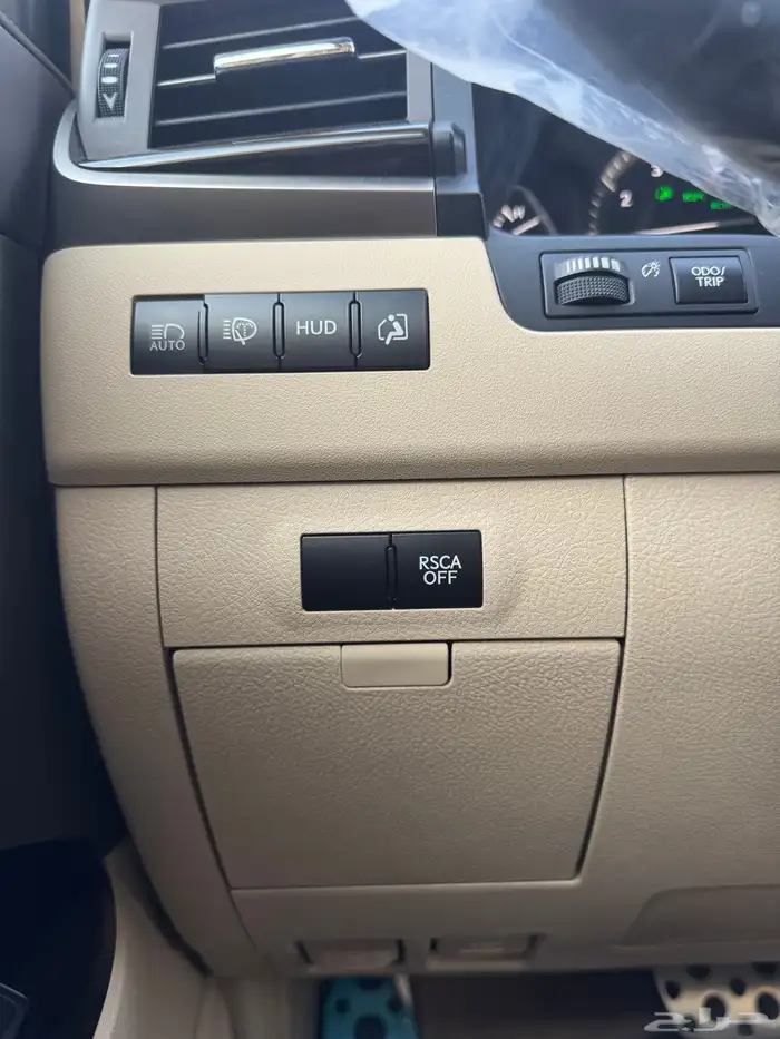 للبيع لكزس 2019 LX570 - بحالة الوكاله 16