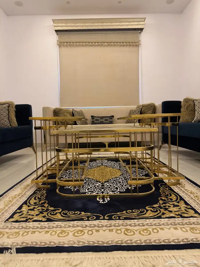 كنب مع طاولات وفرشه 6