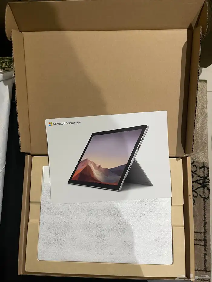 Microsoft service Pro i5 8G 256 - New 8
