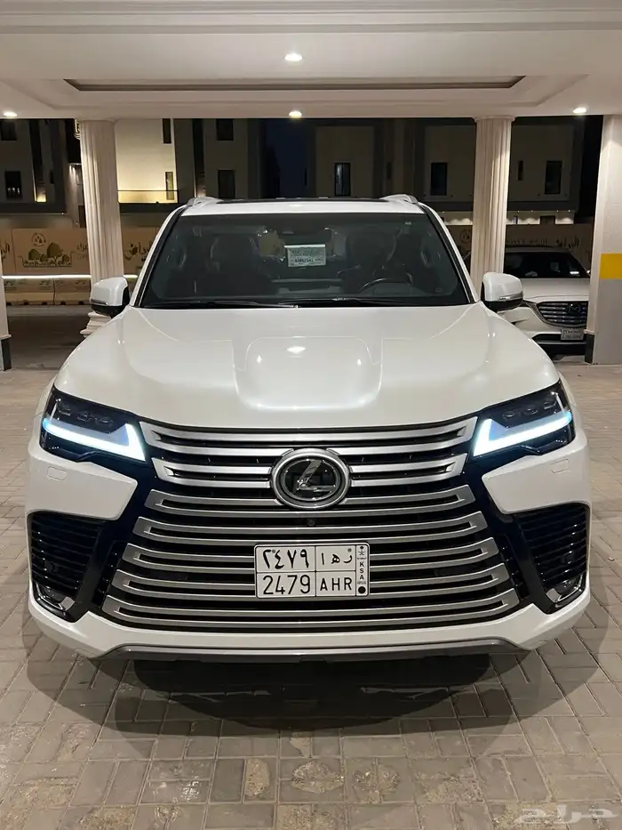 جيب لكزس BB 2024سعودي ممشى 33 الف فقط 1