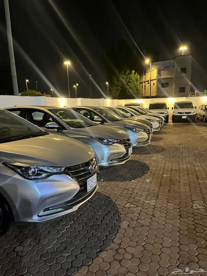 مجموعة من السيارات 10