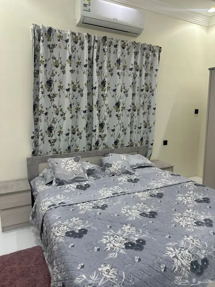 شقة غرفتين وصالة صغيرة 0