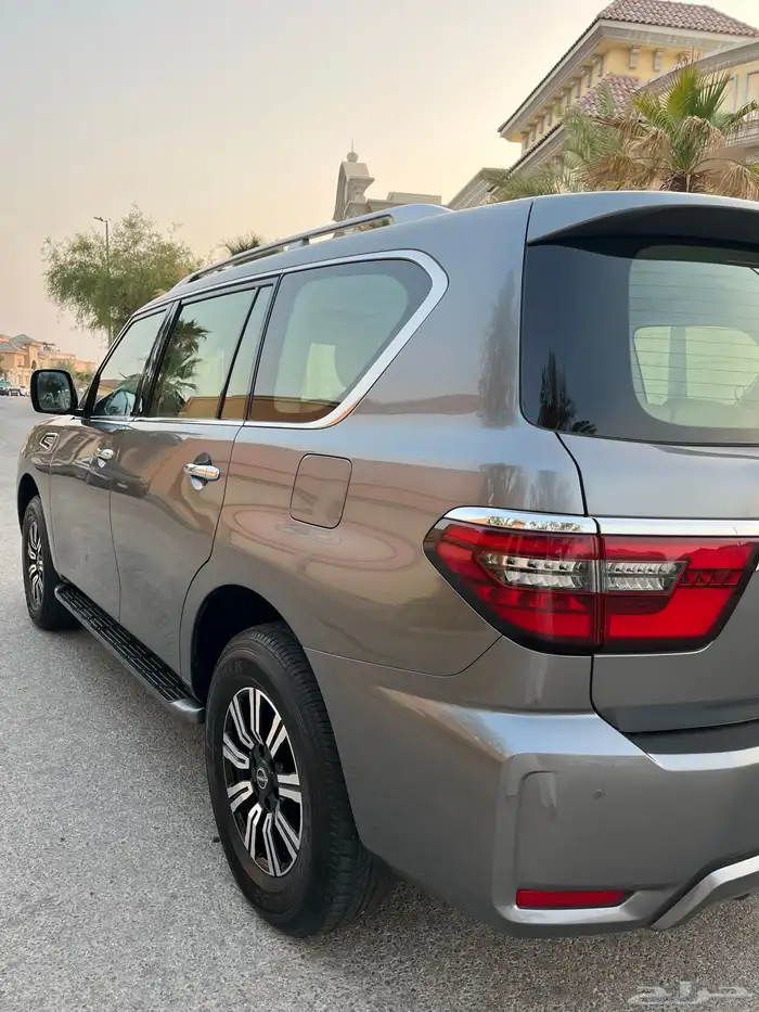 للبيع نيسان باترول SE2 2023 V6 10