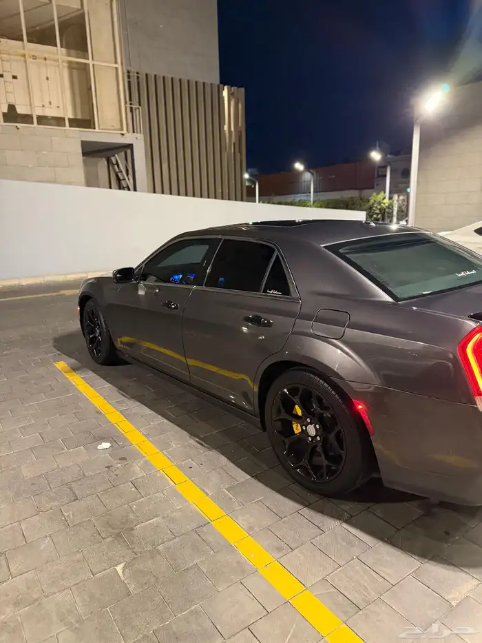 كرايزلر 2016 هيمي V8 9
