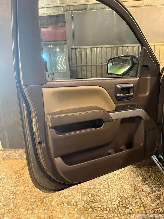 سلفرادو z71 نظيف بحالة الوكالة 10