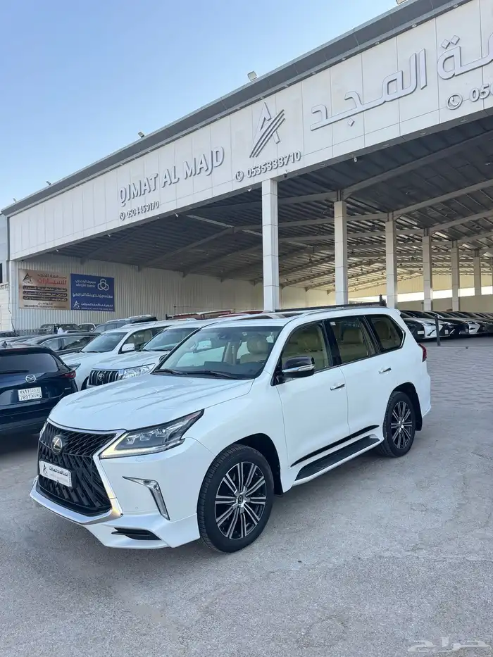 للبيع لكزس 2019 LX570 - بحالة الوكاله 2