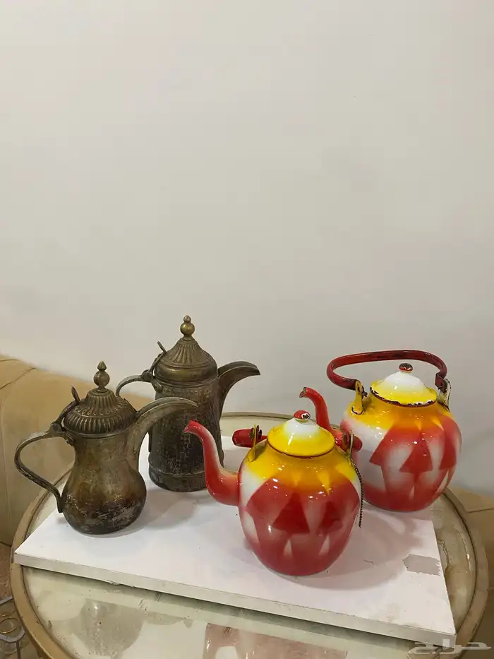 بريق غضار ودلال 0