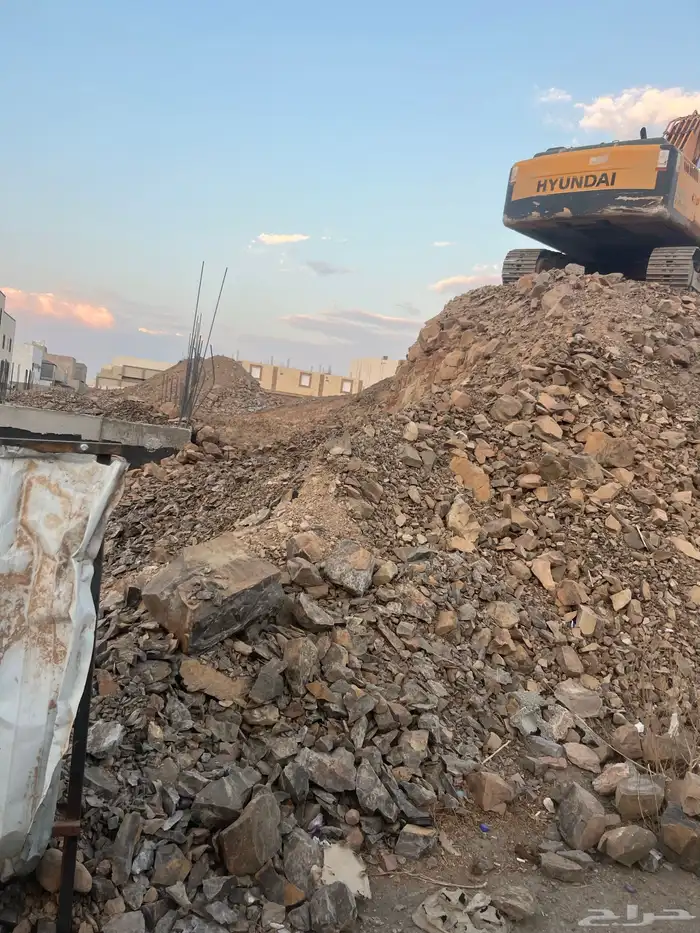 حفر أراضي مع الترحيل والدفن 0