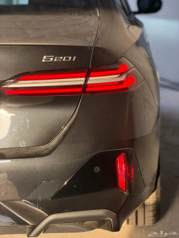 بي ام دبليو 520i 2026 4