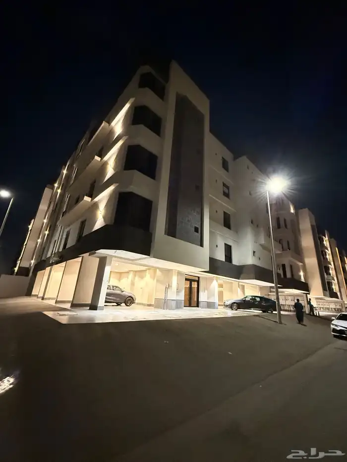 شقة جديدة للإيجار حي الريان 14