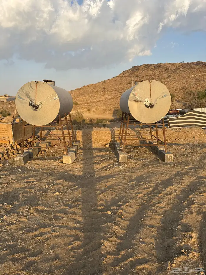 2 خزانات للبيع حديد قوي للبيع 1