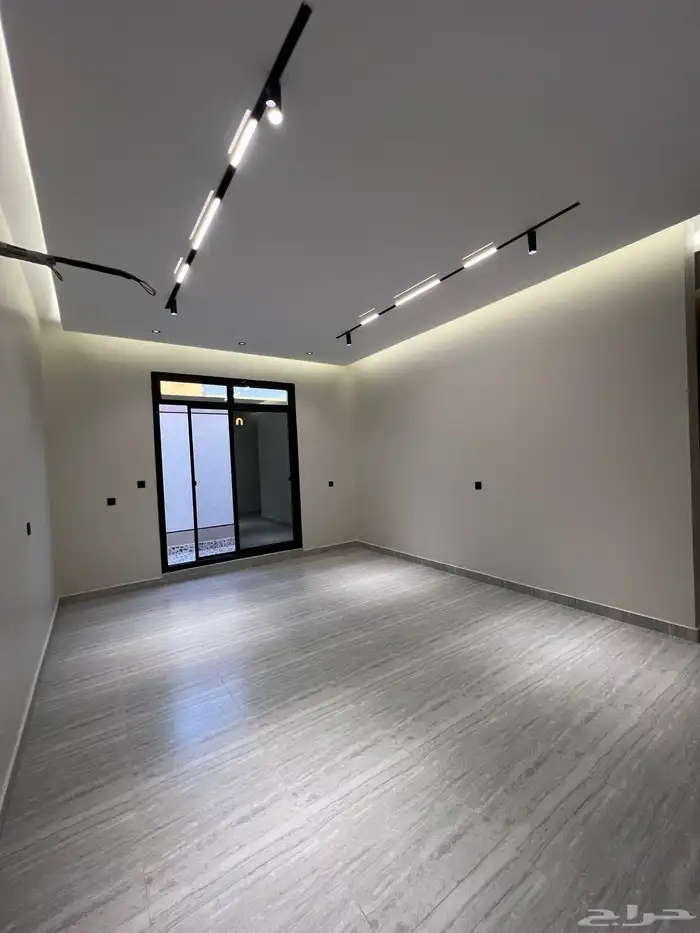 للبيع دور وملحق 8 غرف ينفع سكن واستثمار 14