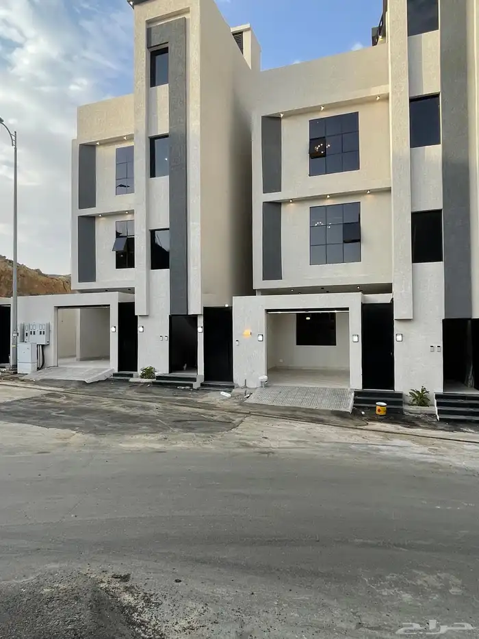 للبيع شقق علويه 6 غرف من 520 الف ابها المحاله 1