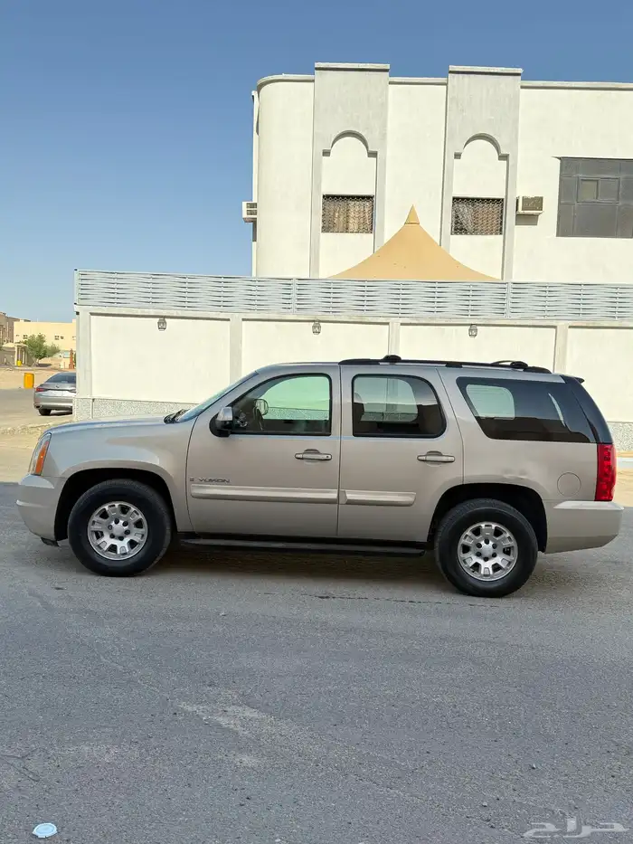 يوكن 2008 نظيف 1