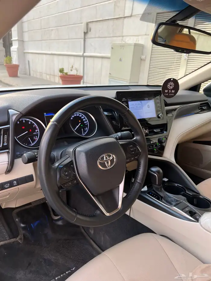 للبيع كامري GLE 2024 فل كامل نظيفه جدا 39