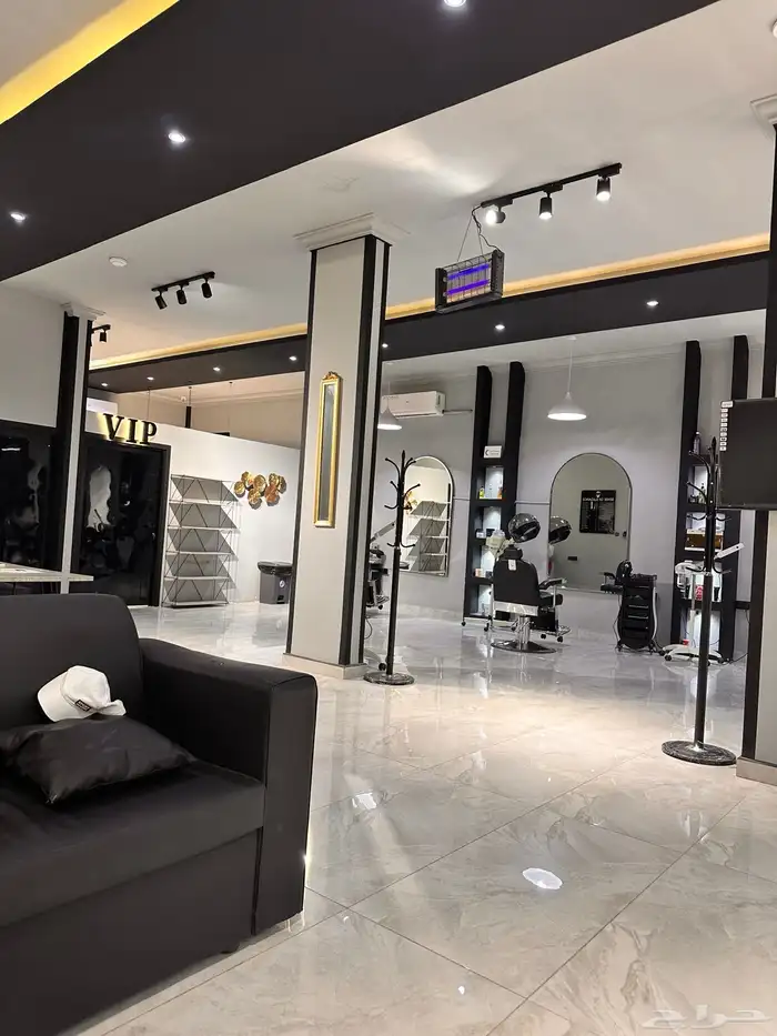 صالون حلاقة VIP للبيع الاحساء شارع الرياض 2