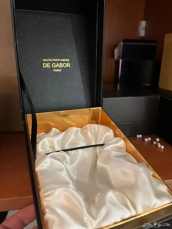 عطور نيش 38