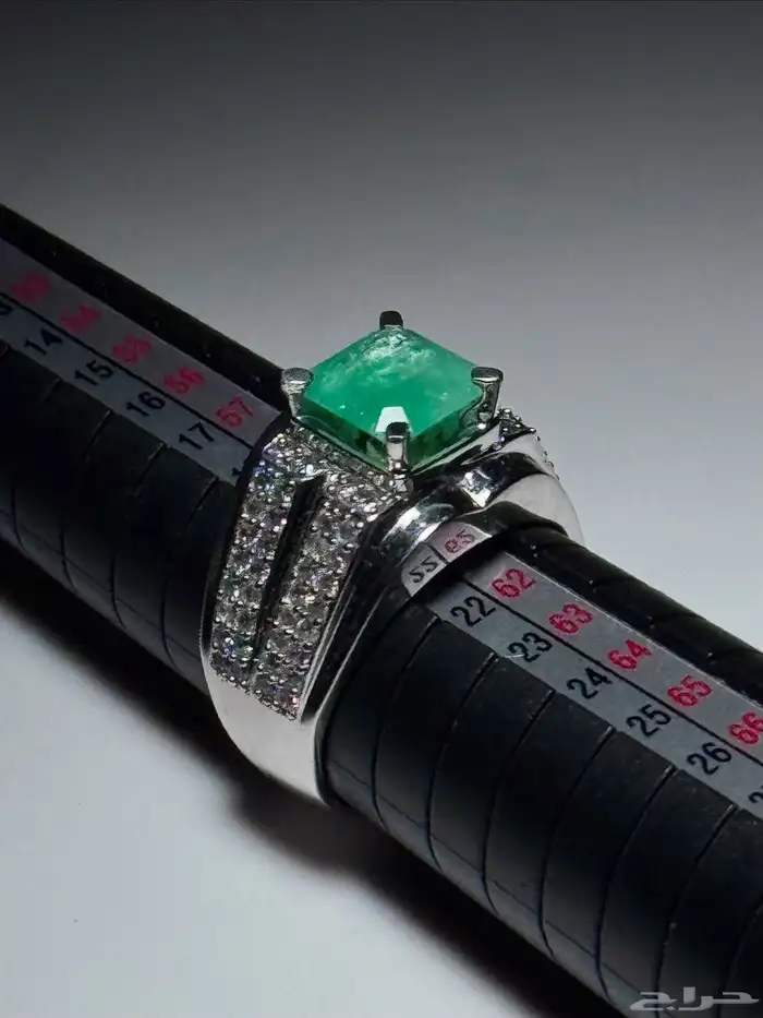 خاتم زمرد كولومبي بشهادة المختبر صياغة يدوية اللون النادر 0