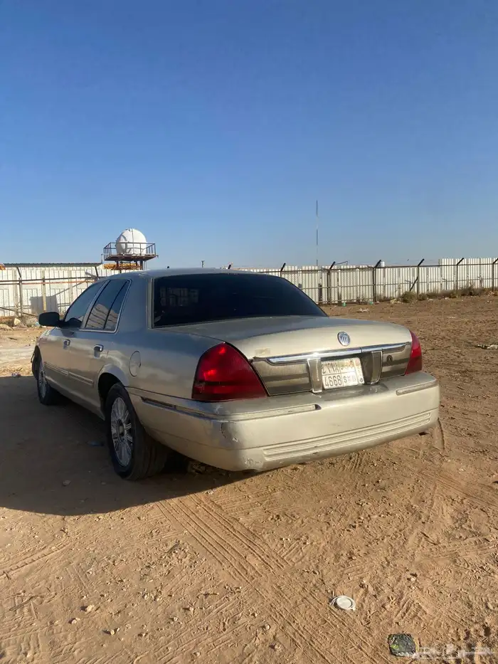 فورد مركيز 2010 2