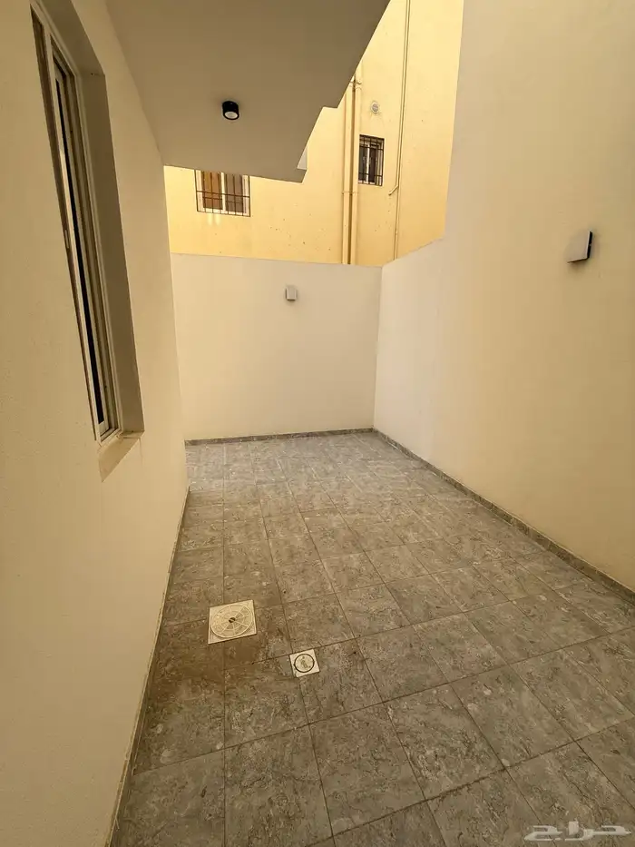 للبيع فلل الإسكان بن بطي وتاره طريق ابها الخميس 14