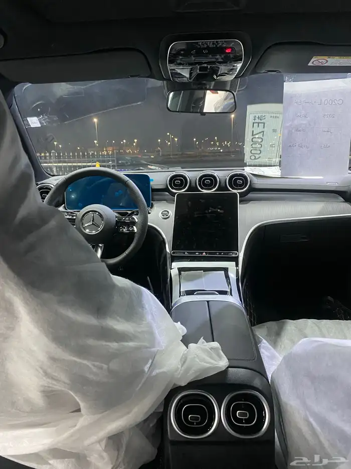 Mercedes-Benz الفئة  C-Class الموديل  C 200 L السنة  2025 6