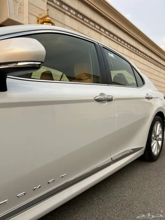 للبيع كامري GLE 2024 فل كامل نظيفه جدا 13