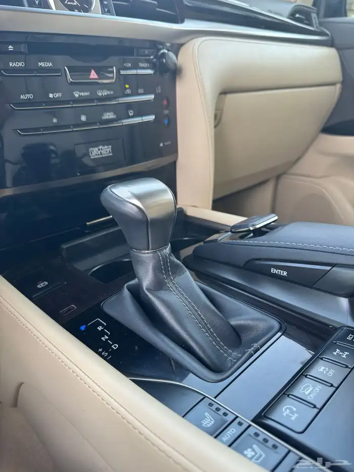 للبيع لكزس 2019 LX570 - بحالة الوكاله 14
