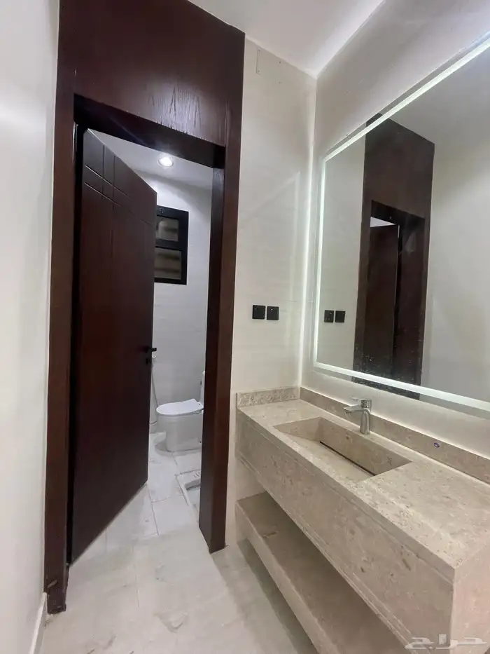 للبيع شقق ارضيه وعلويه 6 غرف من 600 الف ابها ح الموظفين 9