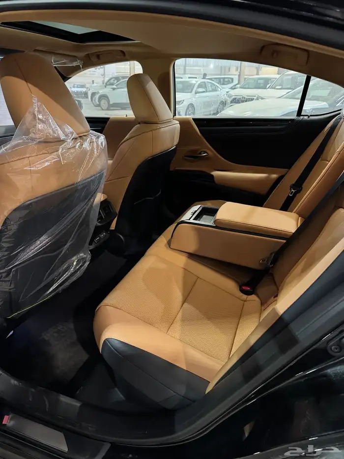 لكزس ES300 فئة AH هايبرد 2025 9