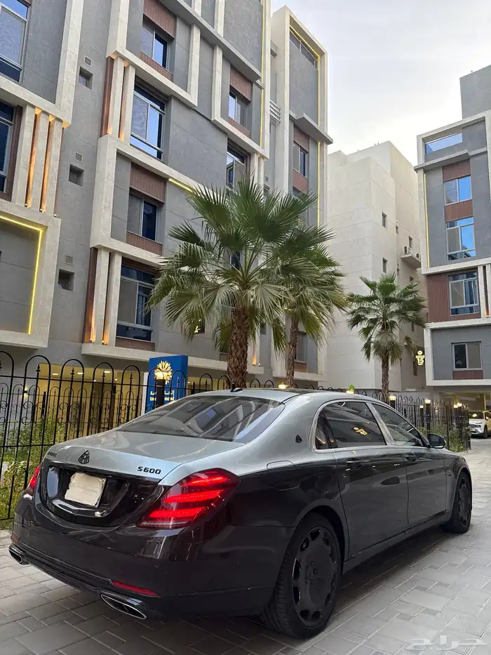 Mercedes مايباخ 2017 10