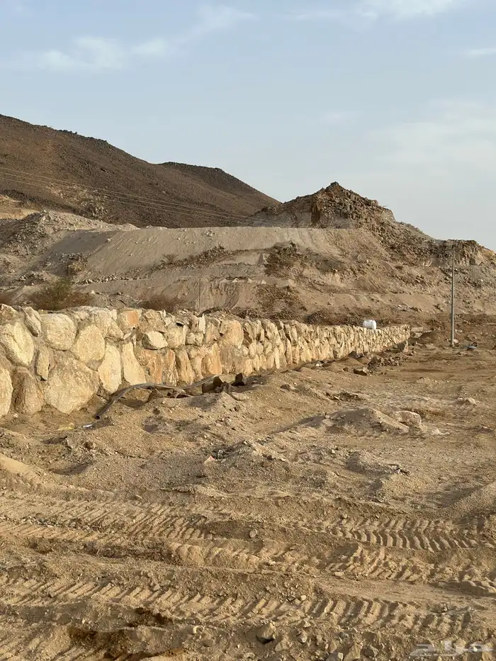 معلم حجر 12