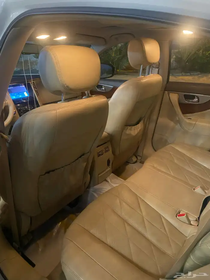 انفنتي QX70 فل كامل للبيع موديل 2013 10