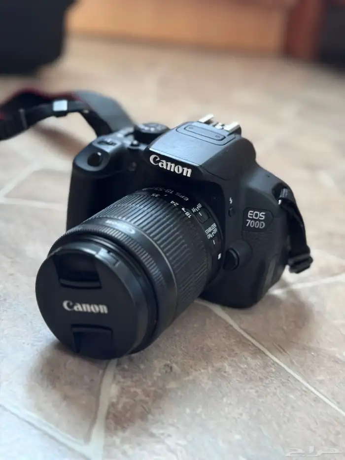 كاميرا كانون D700 للبيع 0
