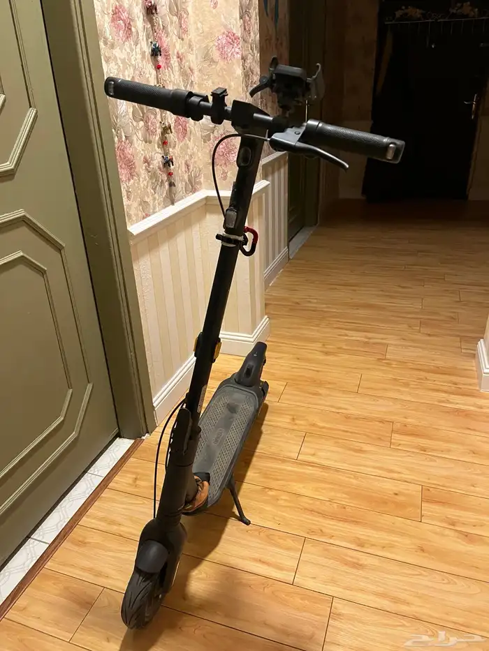 للبيع سكوتر Ninebot max g2 الأصلي للكبار 0