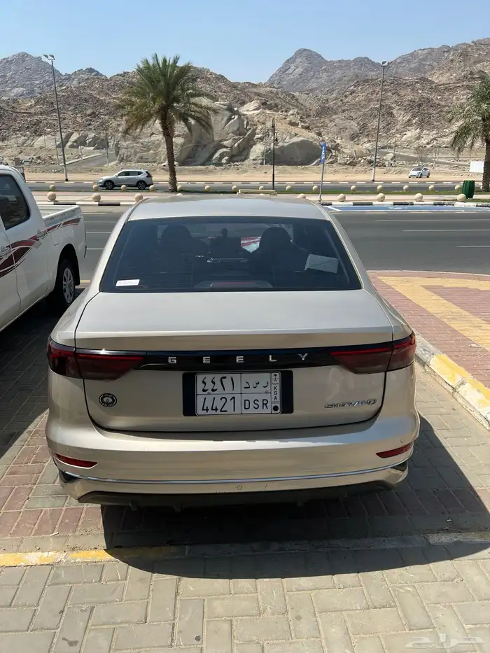 جيلي امجراند 2023 الممشى 100 الف 6