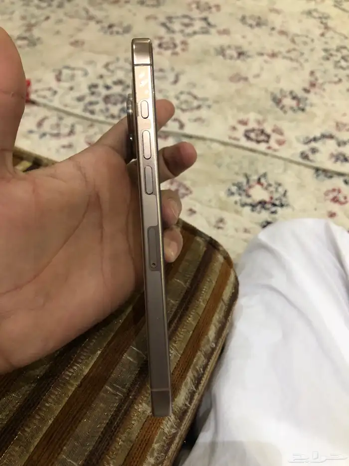 ايفون 16 برو ماكس 256 قيقا جهاز نظيف لاتوجد فيه اي ملاحضات 4