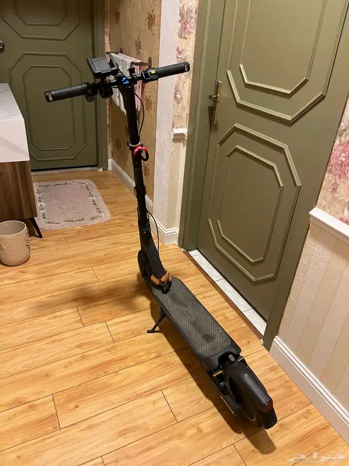 للبيع سكوتر Ninebot max g2 الأصلي للكبار 2