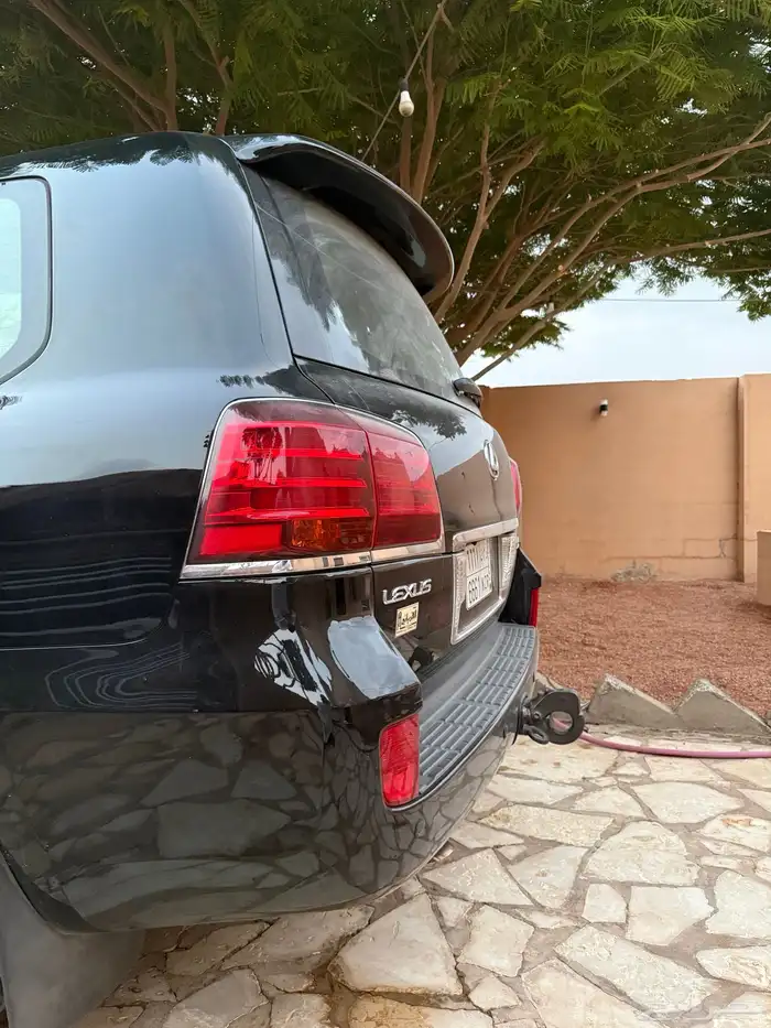 جيب لكزس LX570 بريمي 16