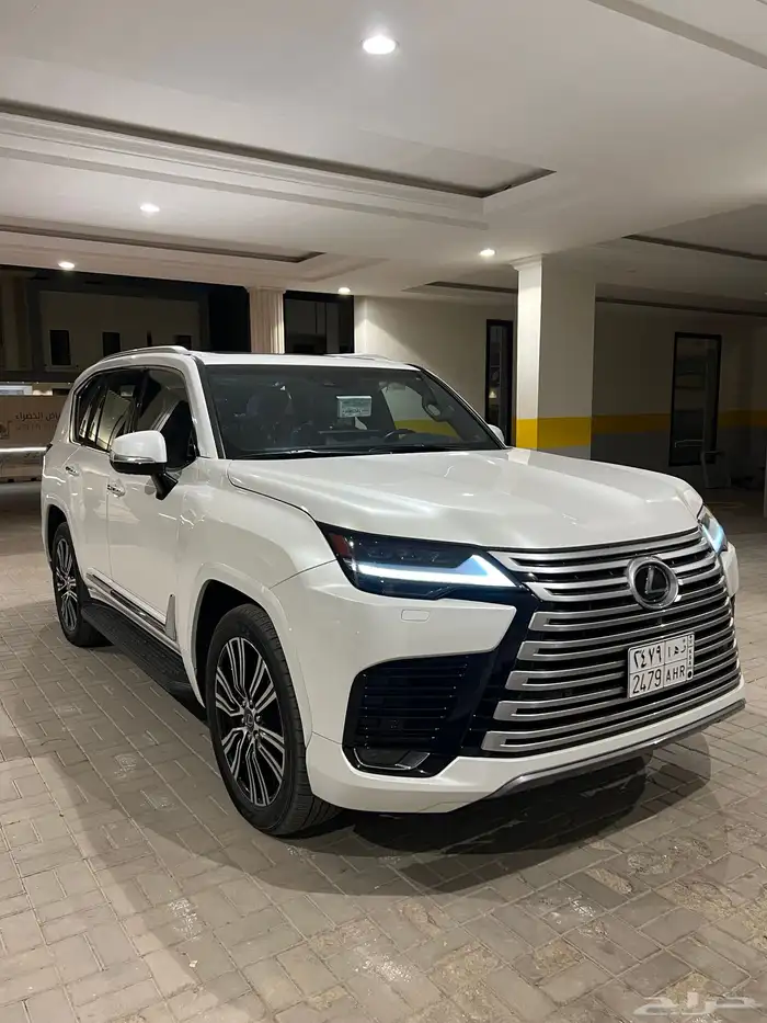 جيب لكزس BB 2024سعودي ممشى 33 الف فقط 2