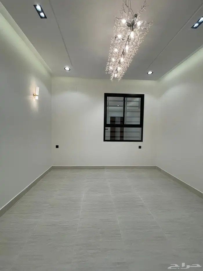 للبيع شقق ارضيه وعلويه 6 غرف من 600 الف ابها ح الموظفين 8