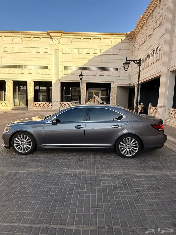 لكزس مستعمل نظيف LS460 2013للبيع 2