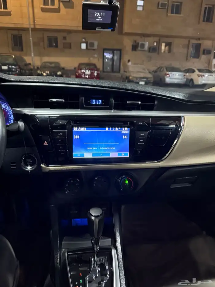 تويوتا كورولا 2016 بصمة فئة XLI ممشي قليل 207 الف 3
