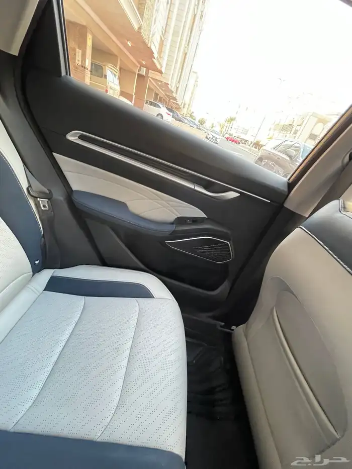 جيلي امجراند 7 موديل 2023 فل كامل 33الف 28