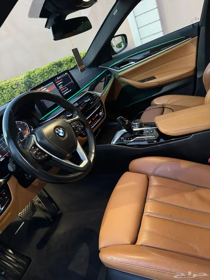 BMW 520i موديل2023 38