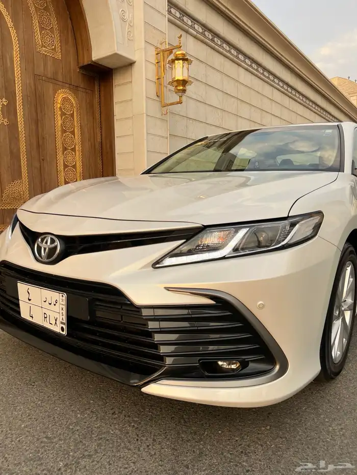 للبيع كامري GLE 2024 فل كامل نظيفه جدا 19