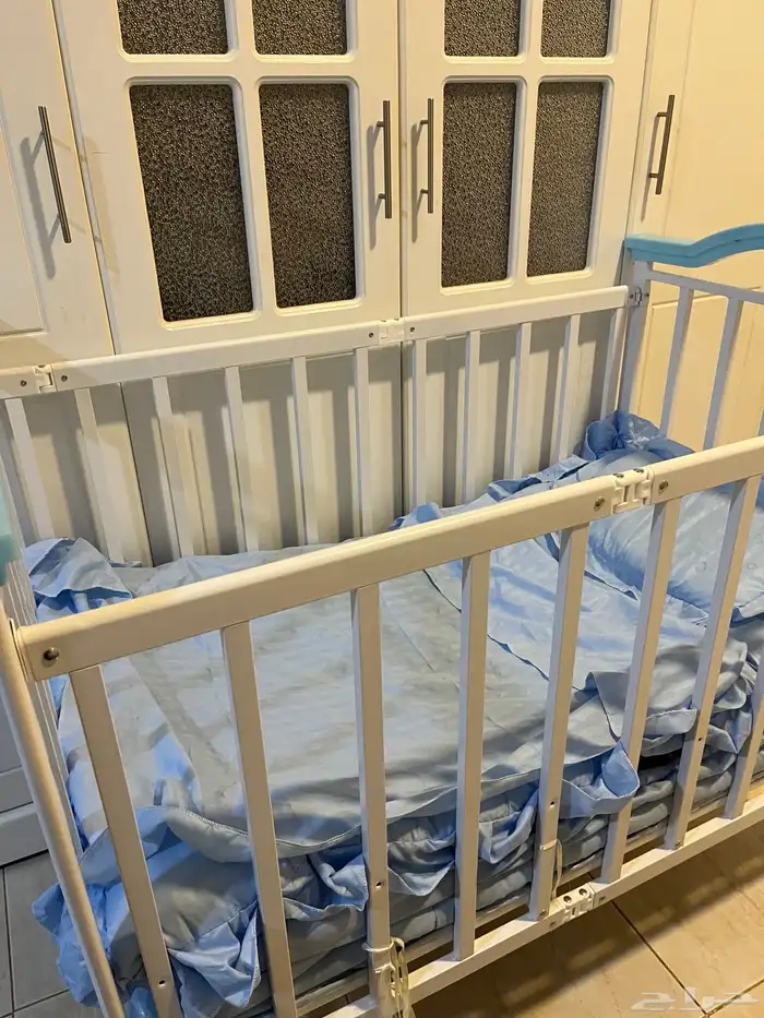سرير اطفال 0
