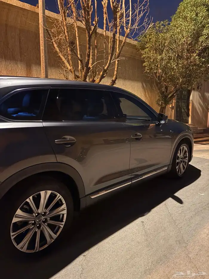 Mazda CX-9 Signature 1